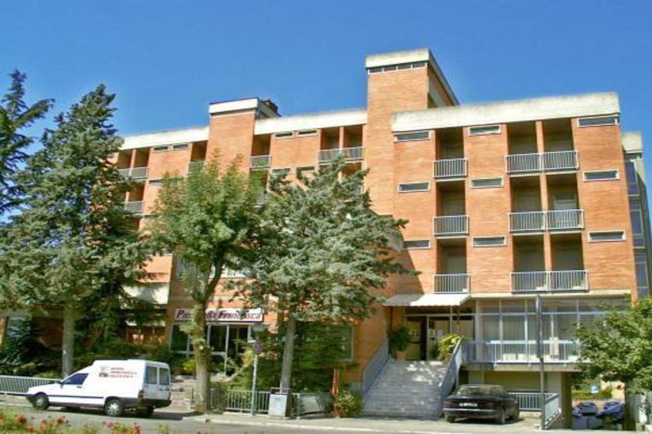 Hotel Piero Della Francesca Урбино Екстериор снимка